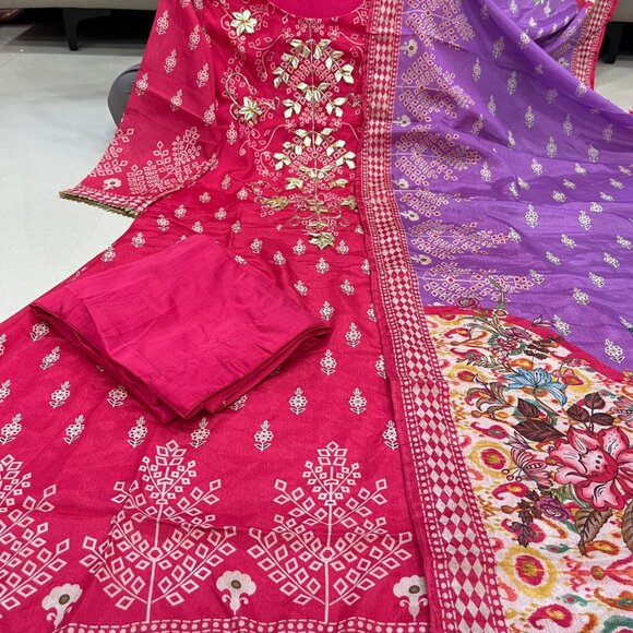 Pure Hand Work & Gota heavy Work Kurti Set - Picture 9 of 11